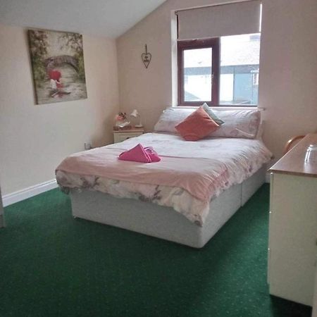 Edwards Cosy B&B Galway Exteriör bild