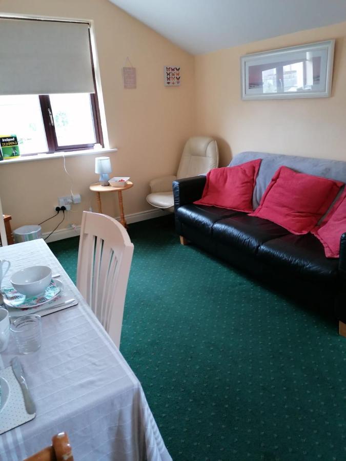 Edwards Cosy B&B Galway Exteriör bild