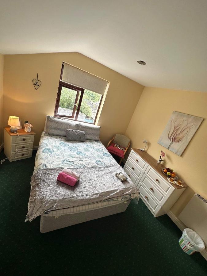 Edwards Cosy B&B Galway Exteriör bild