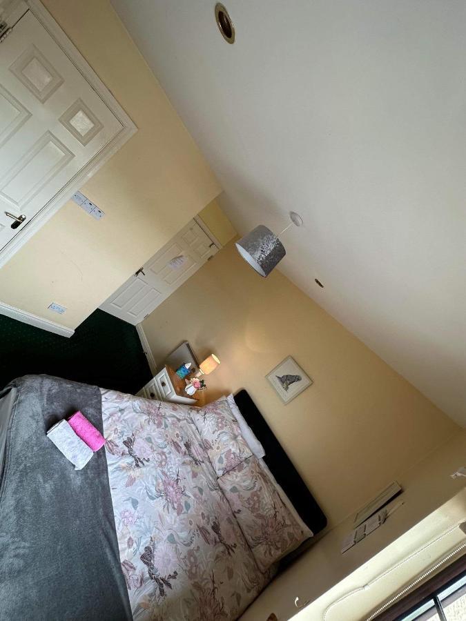Edwards Cosy B&B Galway Exteriör bild