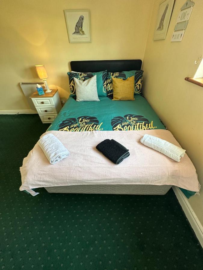 Edwards Cosy B&B Galway Exteriör bild