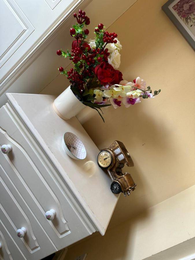 Edwards Cosy B&B Galway Exteriör bild