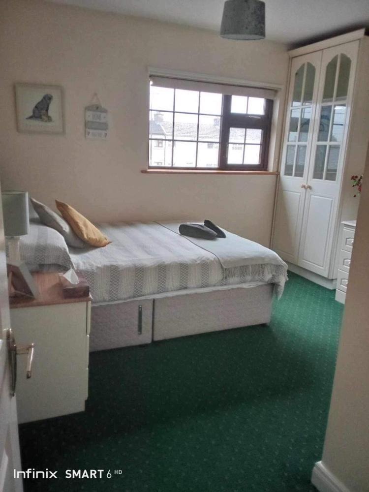 Edwards Cosy B&B Galway Exteriör bild