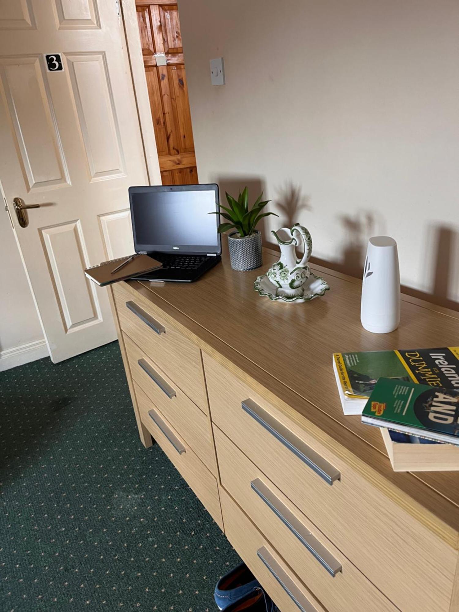 Edwards Cosy B&B Galway Exteriör bild